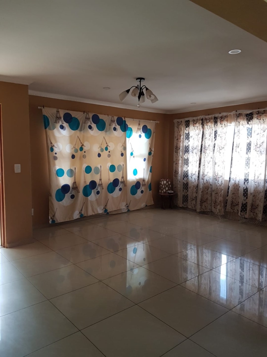 4 Bedroom Property for Sale in Sophiatown Gauteng