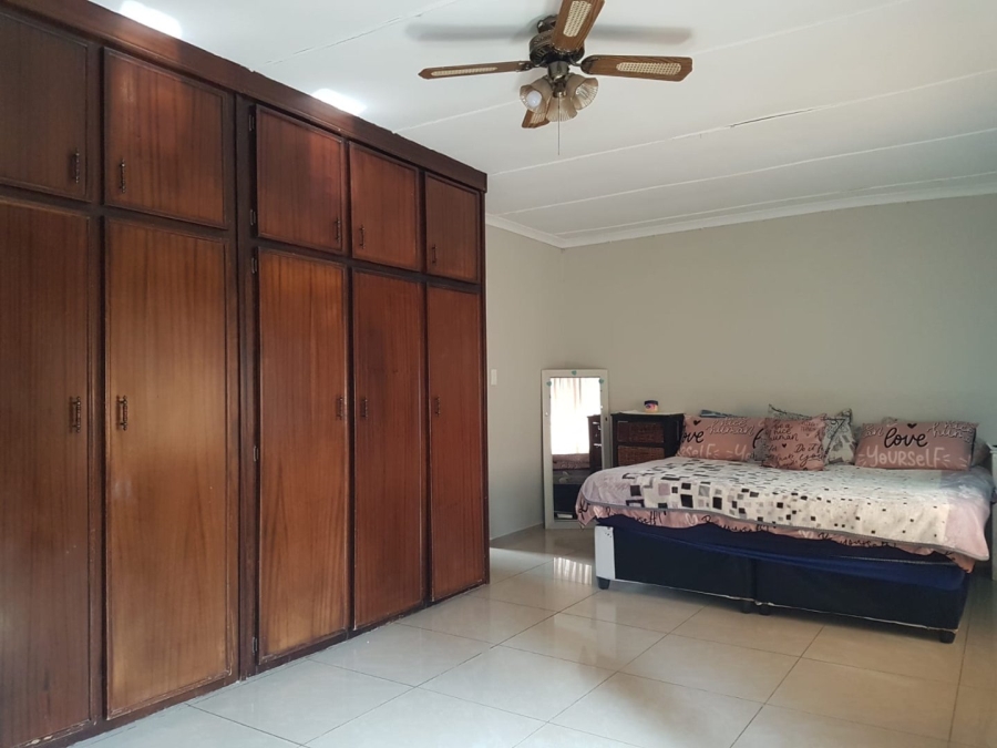 4 Bedroom Property for Sale in Sophiatown Gauteng