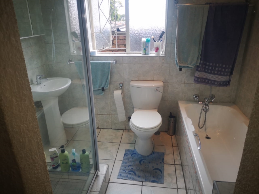 3 Bedroom Property for Sale in Dawnview Gauteng