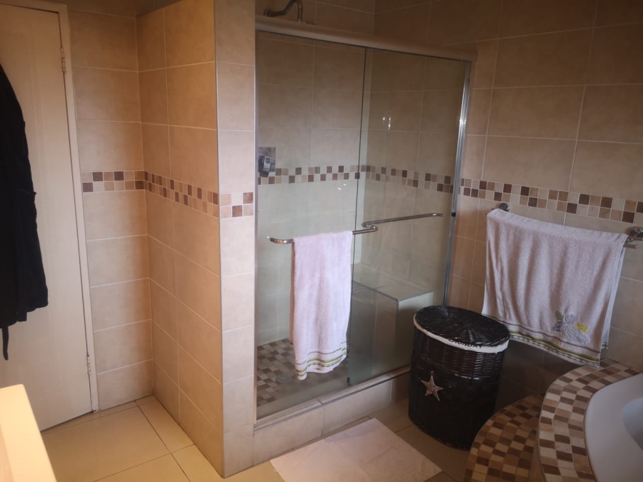 3 Bedroom Property for Sale in Dawnview Gauteng