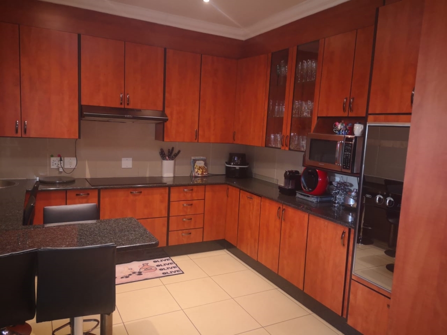 3 Bedroom Property for Sale in Dawnview Gauteng