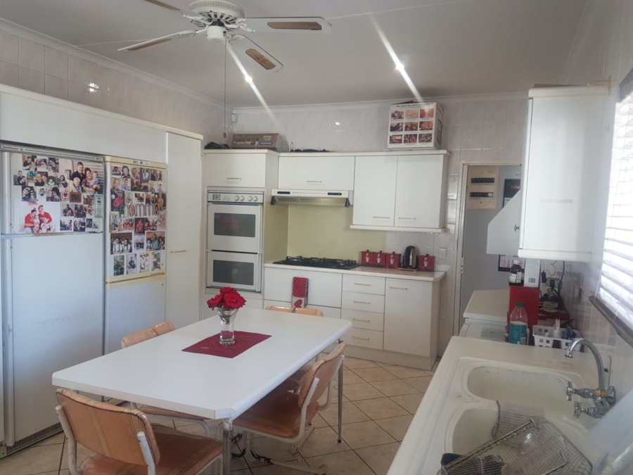 4 Bedroom Property for Sale in Birchleigh Gauteng