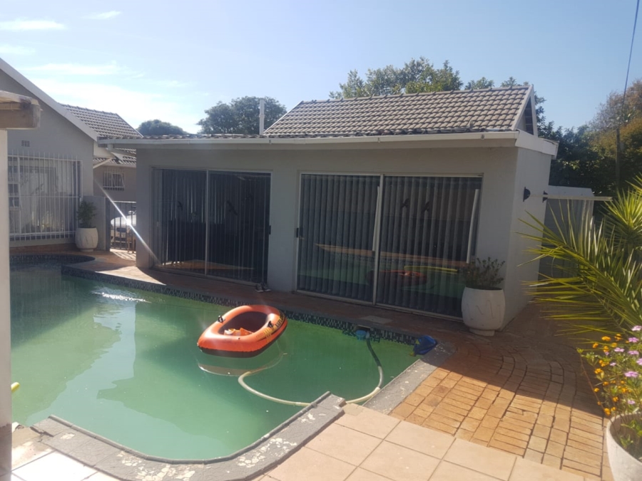 4 Bedroom Property for Sale in Birchleigh Gauteng