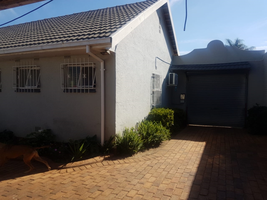 4 Bedroom Property for Sale in Birchleigh Gauteng