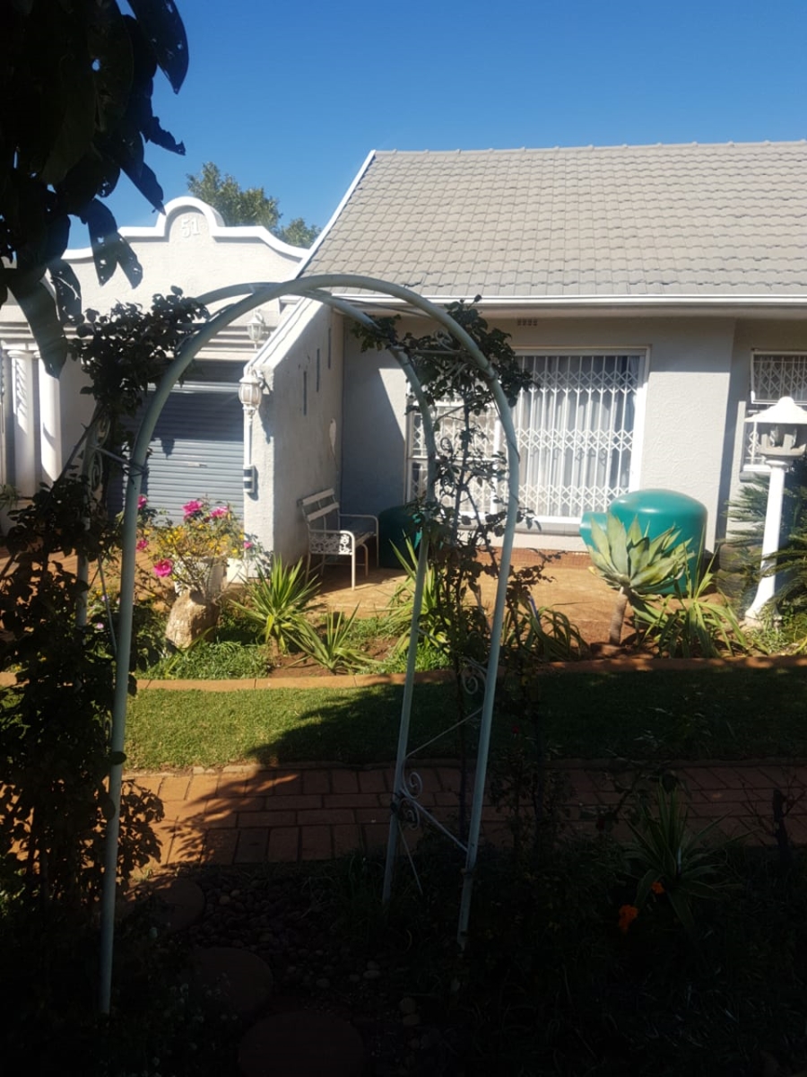 4 Bedroom Property for Sale in Birchleigh Gauteng