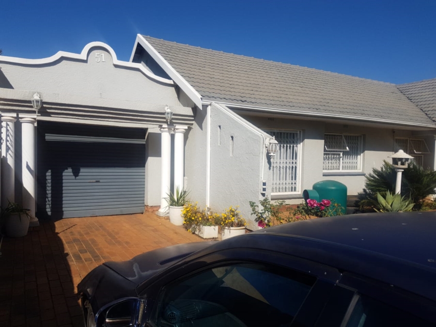 4 Bedroom Property for Sale in Birchleigh Gauteng