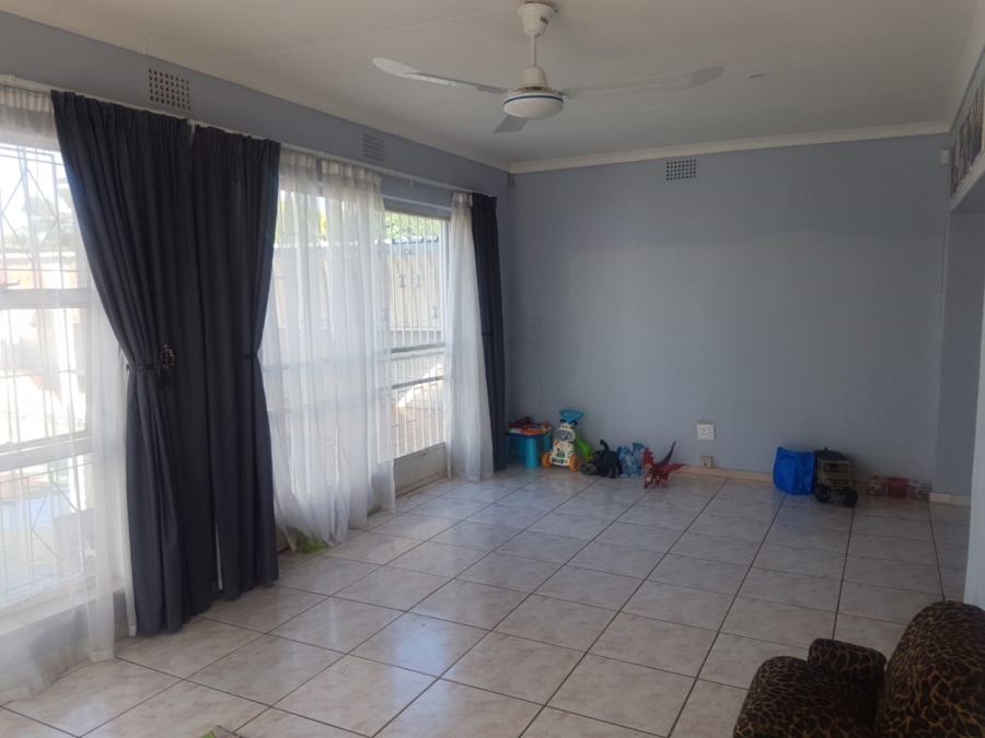 4 Bedroom Property for Sale in Birchleigh Gauteng