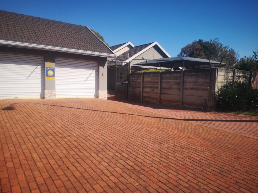 3 Bedroom Property for Sale in Marlands Gauteng