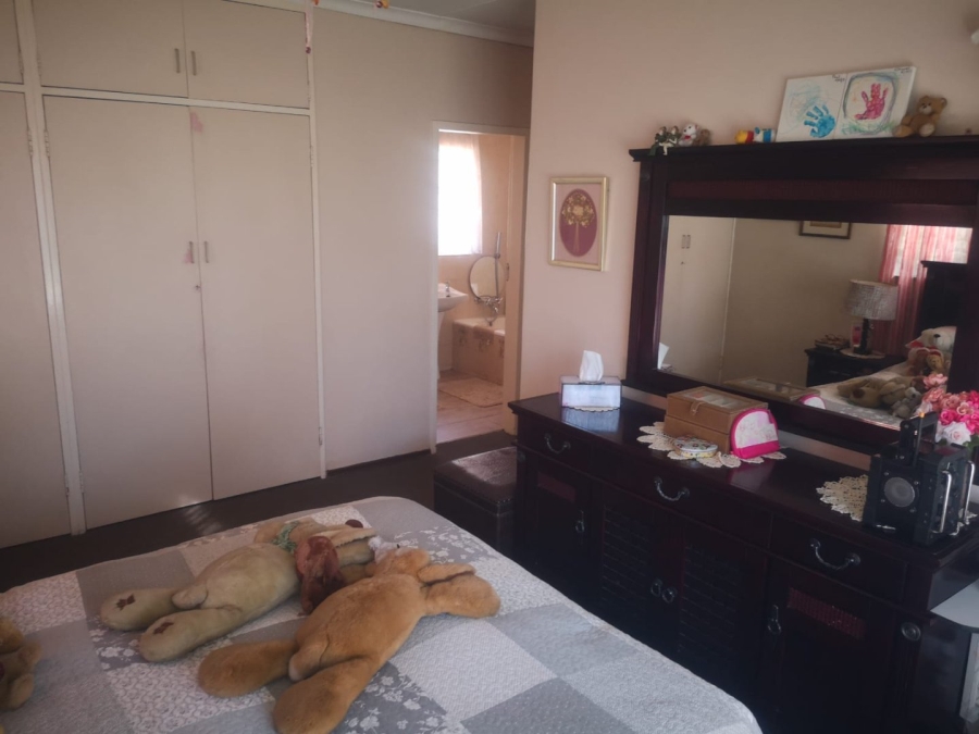 3 Bedroom Property for Sale in Marlands Gauteng