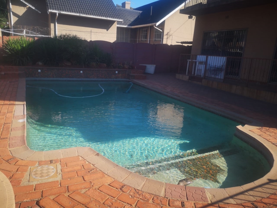 5 Bedroom Property for Sale in Marlands Gauteng