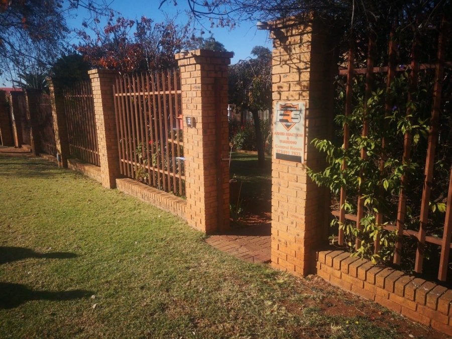 5 Bedroom Property for Sale in Marlands Gauteng