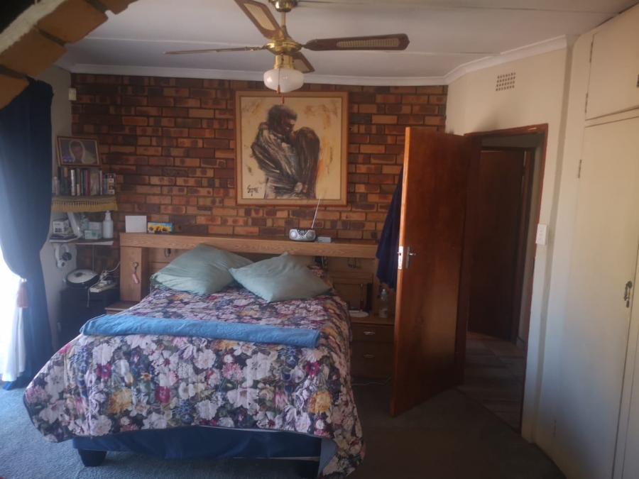 5 Bedroom Property for Sale in Marlands Gauteng