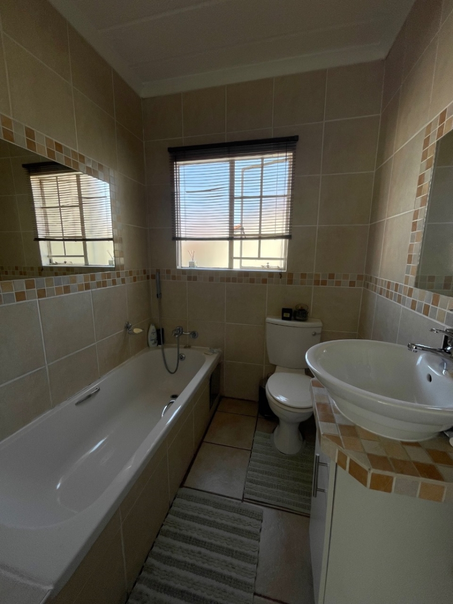 2 Bedroom Property for Sale in Eden Glen Gauteng