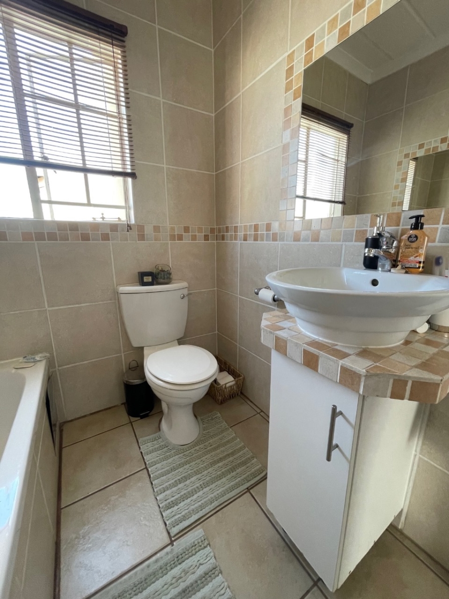 2 Bedroom Property for Sale in Eden Glen Gauteng