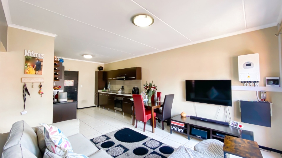 2 Bedroom Property for Sale in Greenstone Hill Gauteng