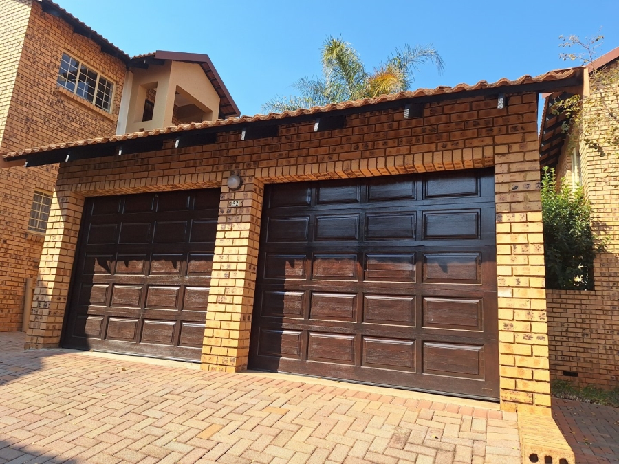 2 Bedroom Property for Sale in Olympus AH Gauteng