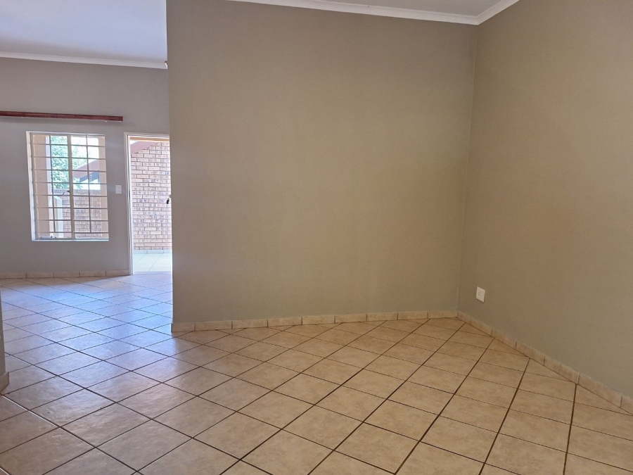 2 Bedroom Property for Sale in Olympus AH Gauteng