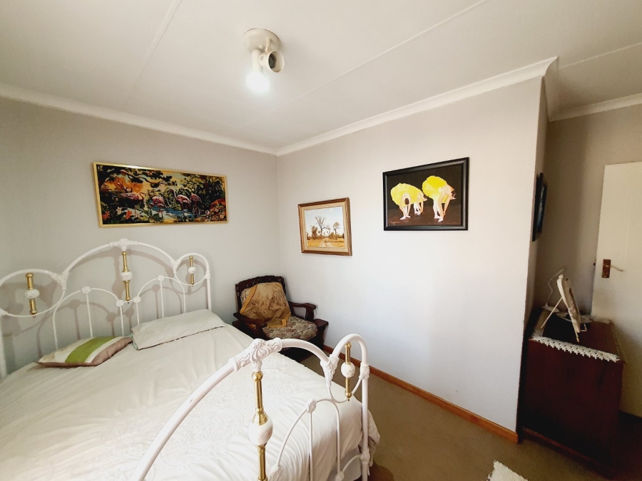 2 Bedroom Property for Sale in Faerie Glen Gauteng