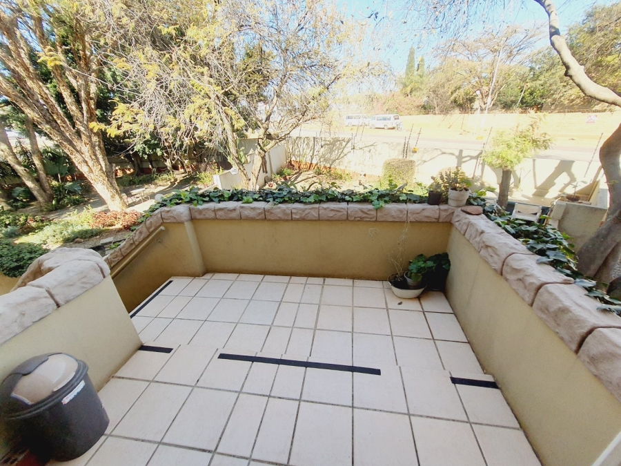 2 Bedroom Property for Sale in Faerie Glen Gauteng