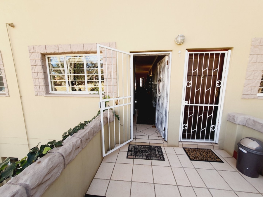 2 Bedroom Property for Sale in Faerie Glen Gauteng