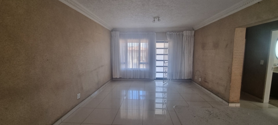 To Let 3 Bedroom Property for Rent in Ridgeway Gauteng