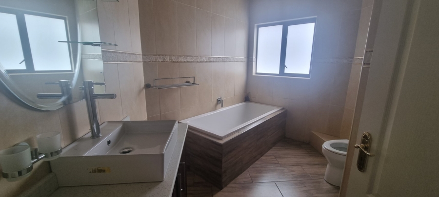 To Let 3 Bedroom Property for Rent in Ridgeway Gauteng