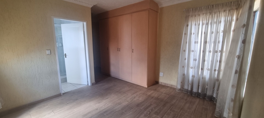 To Let 3 Bedroom Property for Rent in Ridgeway Gauteng