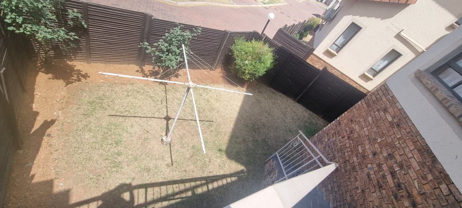 To Let 3 Bedroom Property for Rent in Ridgeway Gauteng