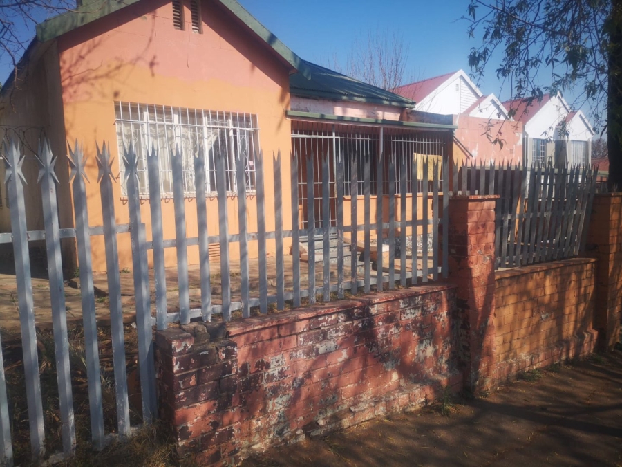 4 Bedroom Property for Sale in Troyeville Gauteng