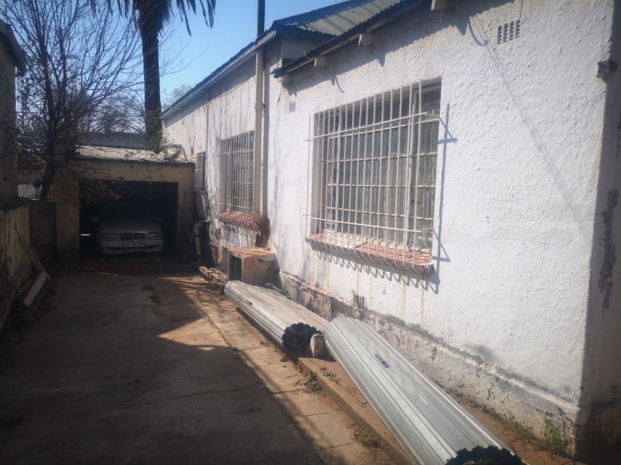 4 Bedroom Property for Sale in Troyeville Gauteng