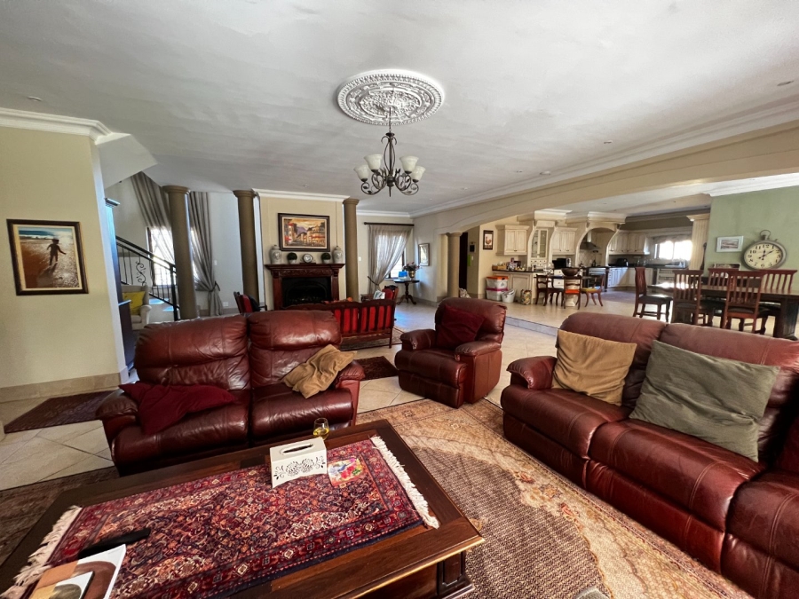 6 Bedroom Property for Sale in Leeuwfontein Estate Gauteng