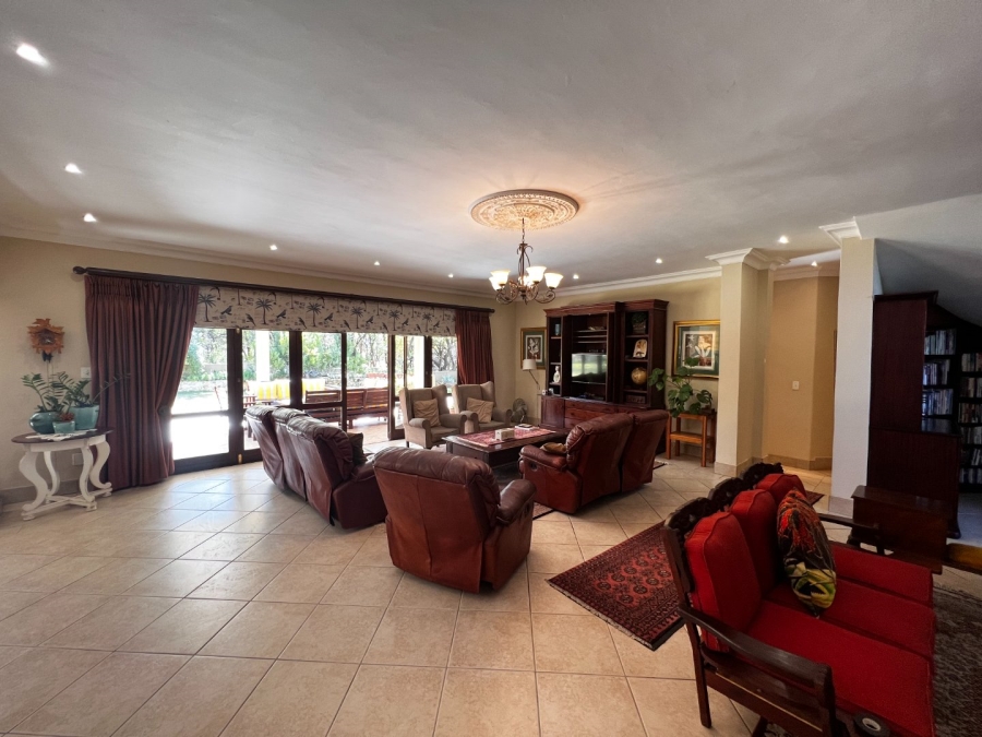 6 Bedroom Property for Sale in Leeuwfontein Estate Gauteng