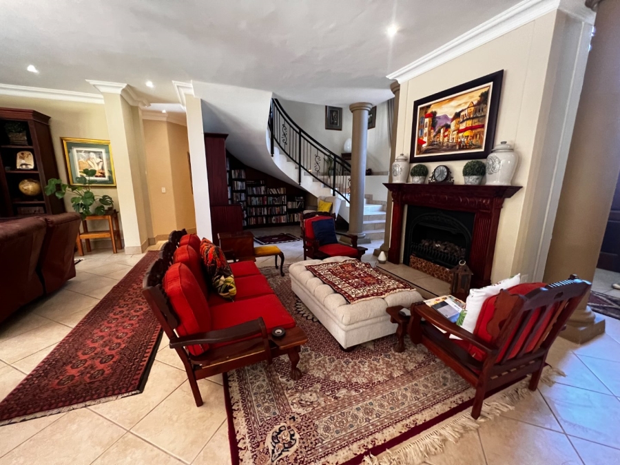 6 Bedroom Property for Sale in Leeuwfontein Estate Gauteng