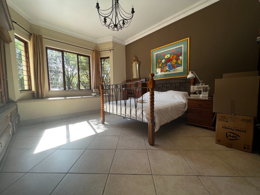 6 Bedroom Property for Sale in Leeuwfontein Estate Gauteng