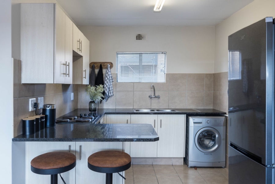 2 Bedroom Property for Sale in Noordwyk Gauteng