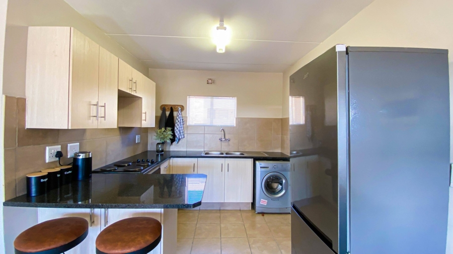 2 Bedroom Property for Sale in Erand Gardens Gauteng