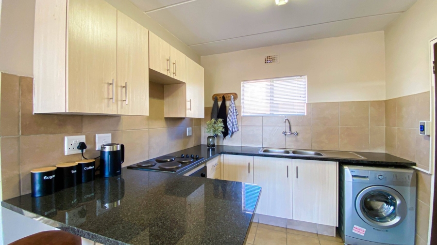 2 Bedroom Property for Sale in Erand Gardens Gauteng