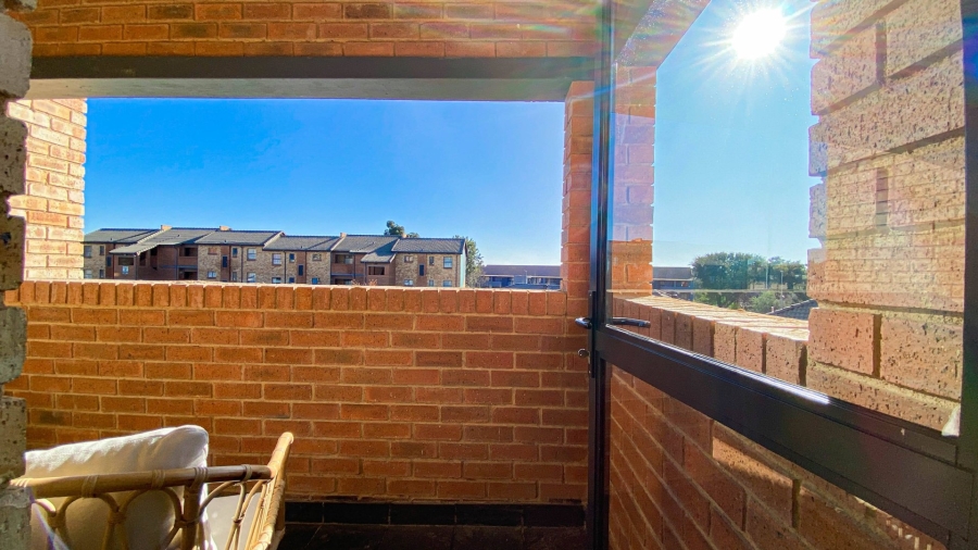 2 Bedroom Property for Sale in Erand Gardens Gauteng