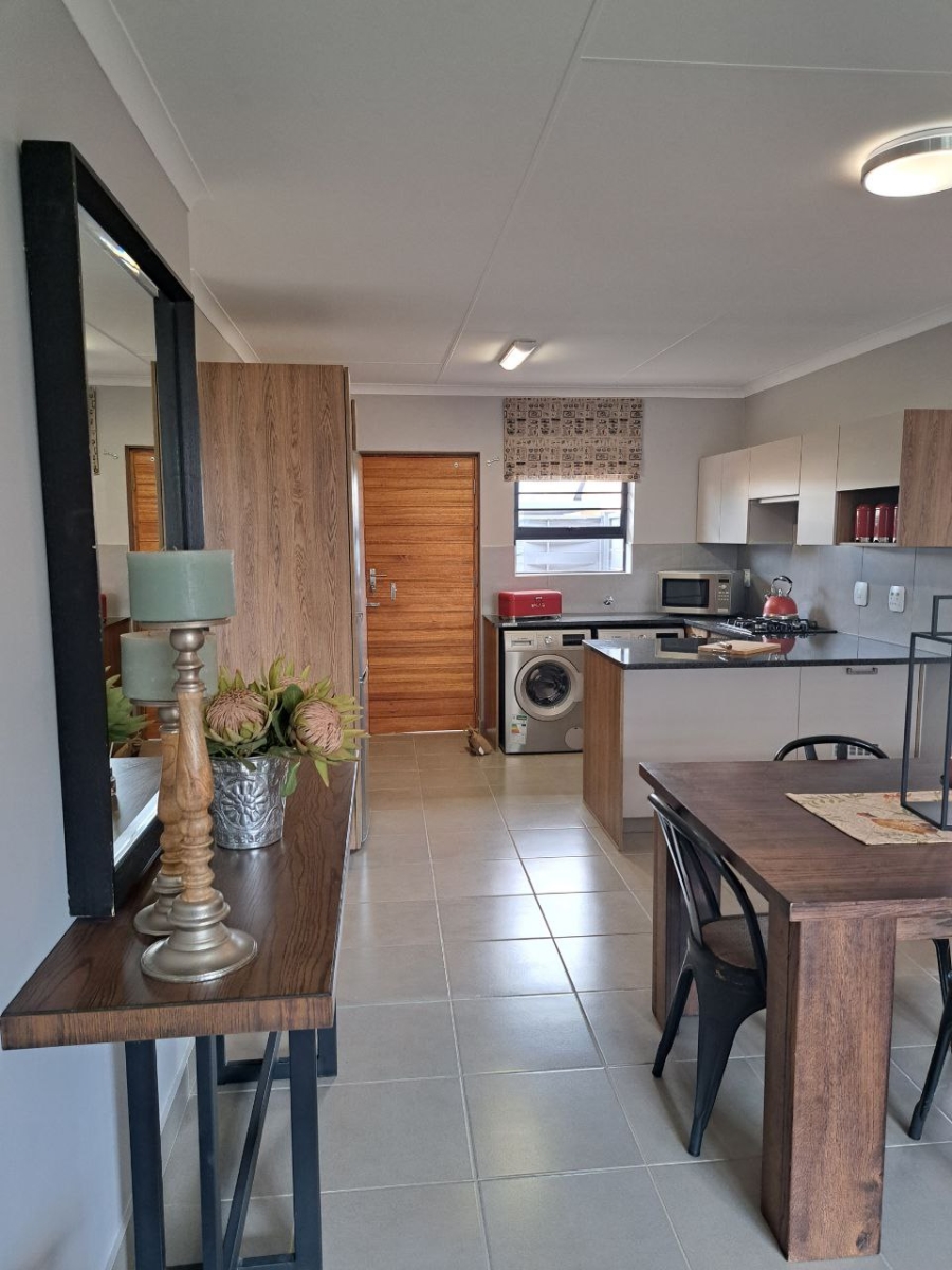 2 Bedroom Property for Sale in Montana Tuine Gauteng