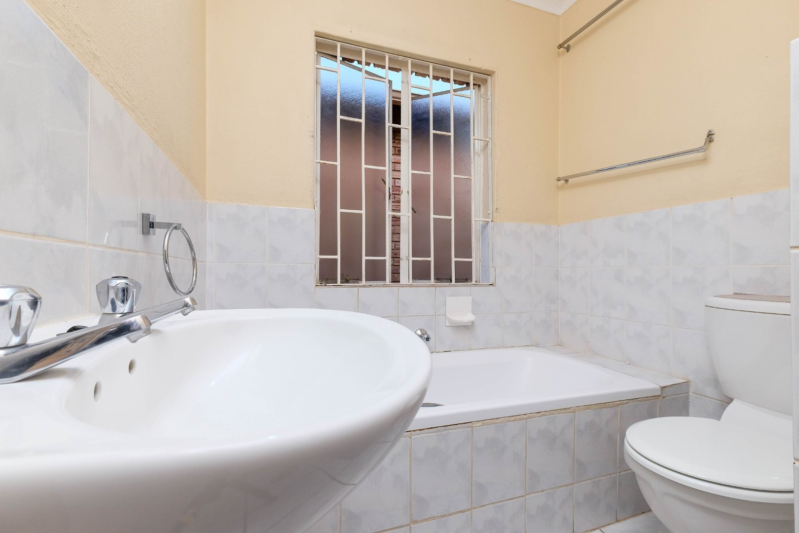 2 Bedroom Property for Sale in Wilgeheuwel Gauteng