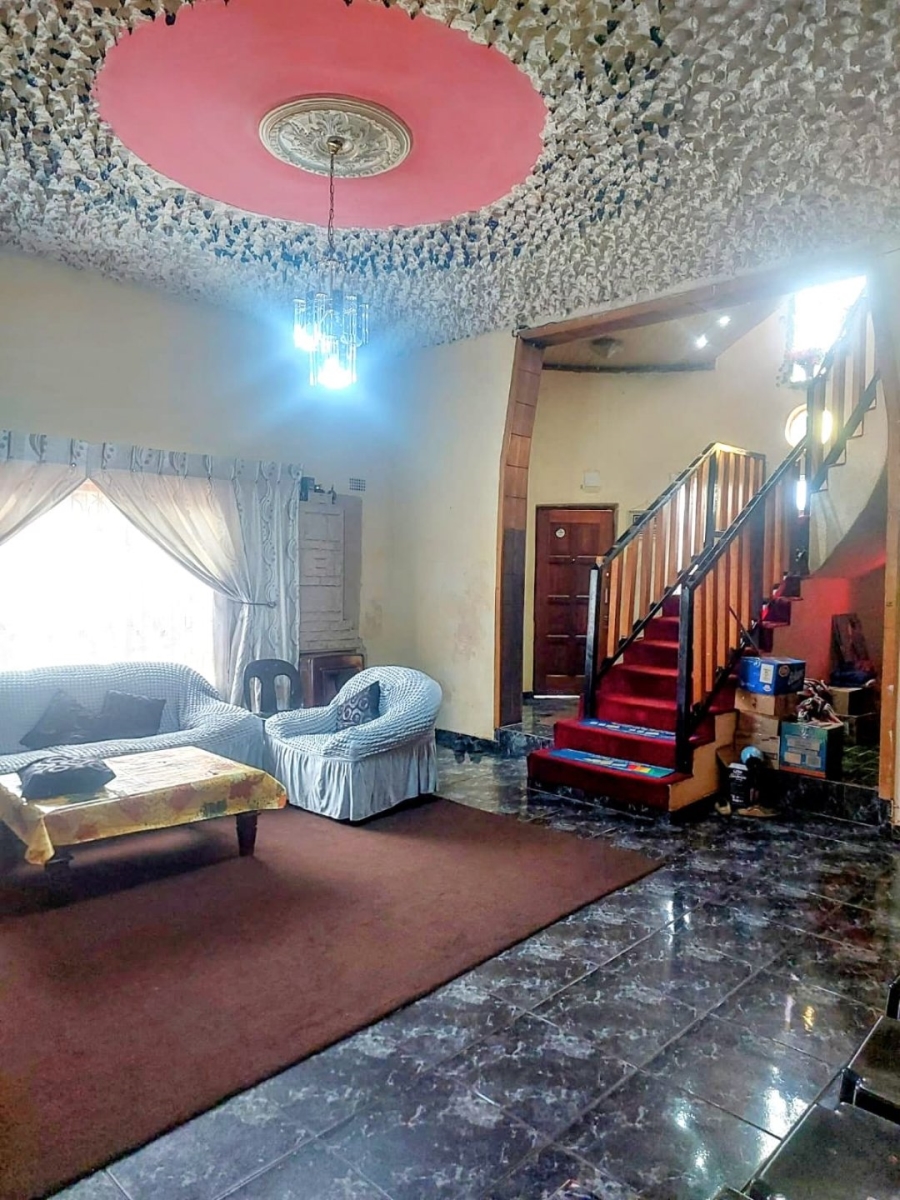 5 Bedroom Property for Sale in Lenasia Ext 10 Gauteng