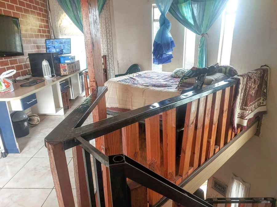 5 Bedroom Property for Sale in Lenasia Ext 10 Gauteng