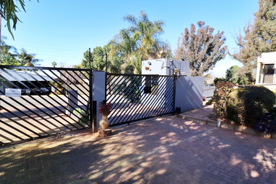 1 Bedroom Property for Sale in Bruma Gauteng