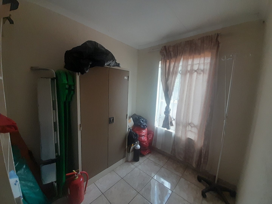 2 Bedroom Property for Sale in Soshanguve A Gauteng