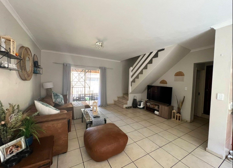 To Let 3 Bedroom Property for Rent in Willowbrook Gauteng