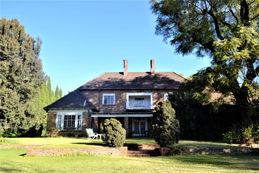 5 Bedroom Property for Sale in Sandhurst Gauteng