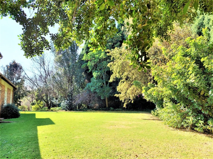 5 Bedroom Property for Sale in Sandhurst Gauteng