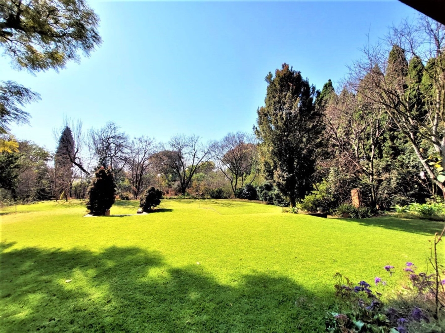 5 Bedroom Property for Sale in Sandhurst Gauteng