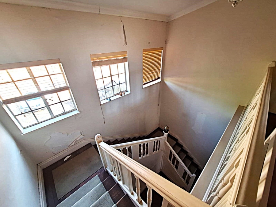 5 Bedroom Property for Sale in Sandhurst Gauteng