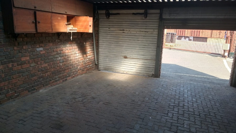 2 Bedroom Property for Sale in Beyers Park Gauteng